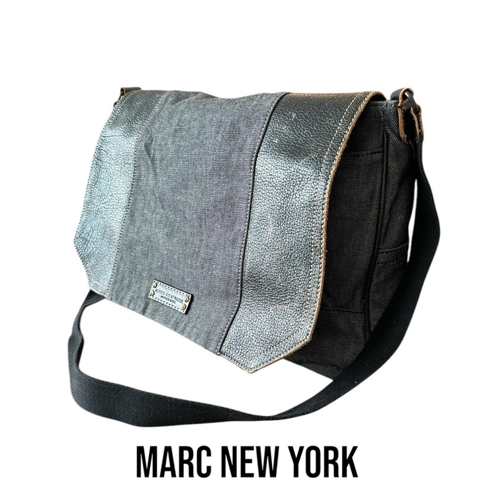 MARC NEW YORK Designer Modern Shoulder Bag | Grey/Black